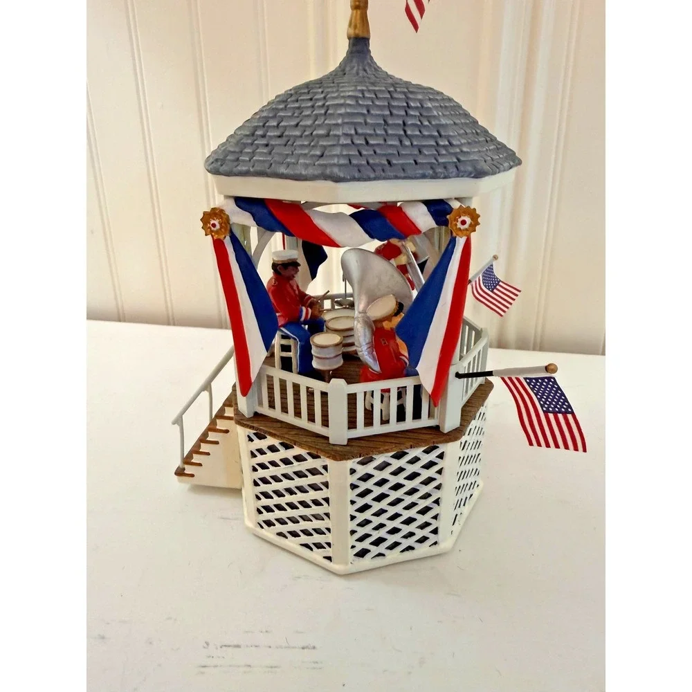 Dept. 56 Heritage Village Stars And Stripes Forever Music Box 4th of July Gazebo